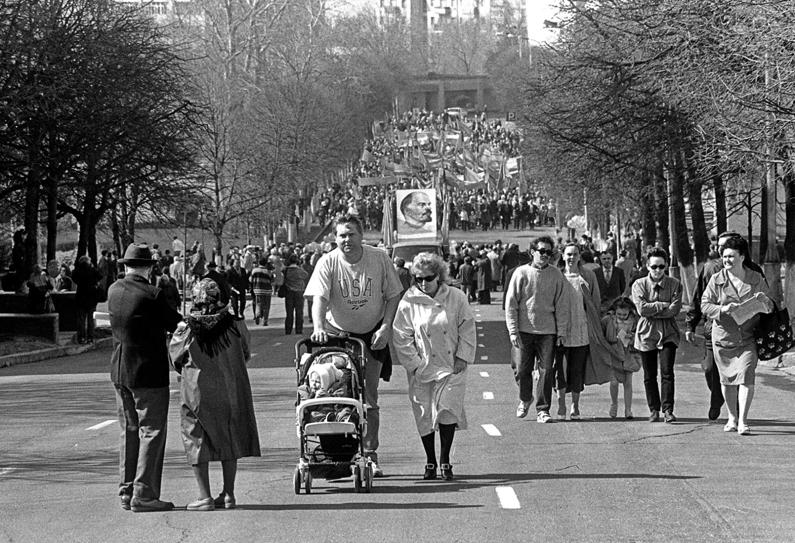 Первомай в Ульяновске, 1997 г. / 1 Мая 1997 / История Ульяновска / Годы и  люди